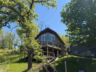 1041 Lakeshore Dr