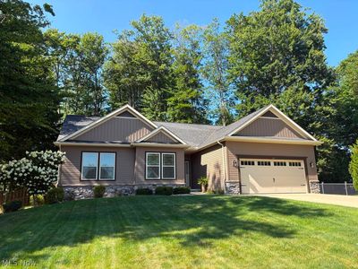 38 W Maple Dr