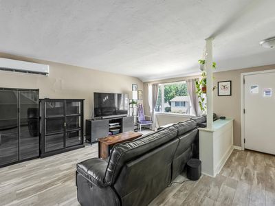 174 Phelps Ave
