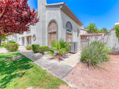 208 Genesee Point St