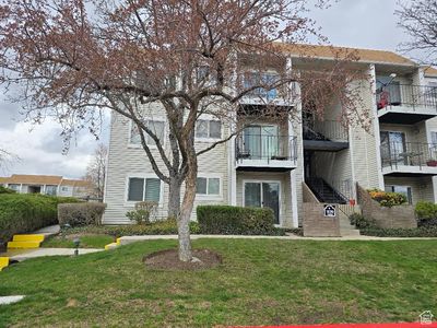 1039 E Quail Vista Ln APT A