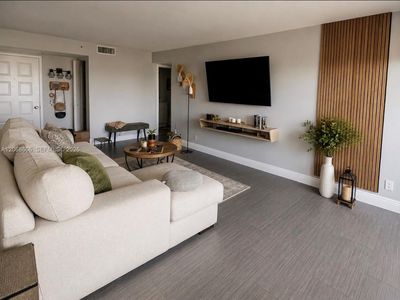 105 Lake Emerald Dr APT 503