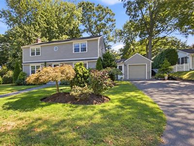 139 Woodstock Ln