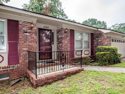 1047 Yeamans Hall Rd