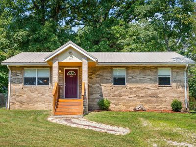325 Red Bud Lane