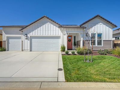 5060 Royal Lily Ave