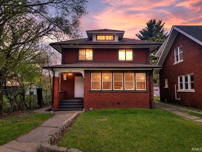 2118 Lincoln Way W