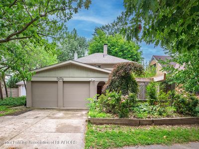 1311 S Genesee Dr