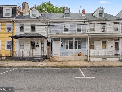 411 Lawrence St
