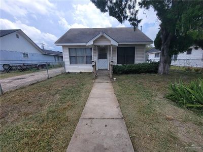 2009 W Hackberry Ave