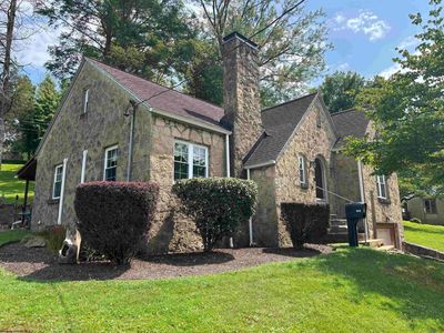 1378 Locust Ave