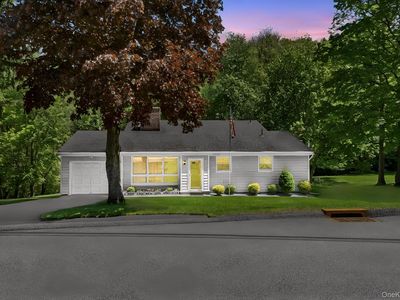 18 Collier Drive E