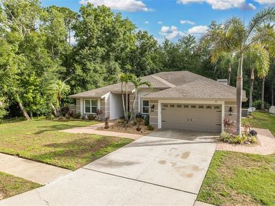 321 Waterford Cir E