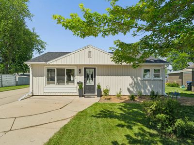 857 Hunt Ave