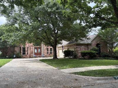 2104 Mossy Oak Dr