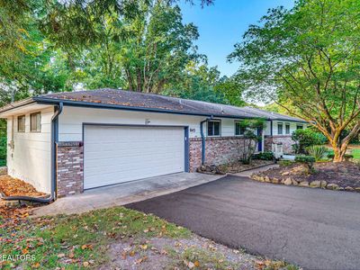 845 W Outer Dr