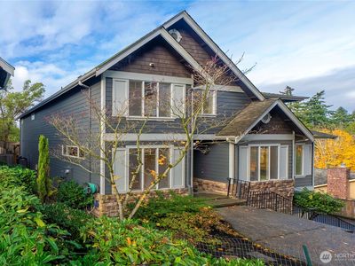 3723 Lincoln Court NE