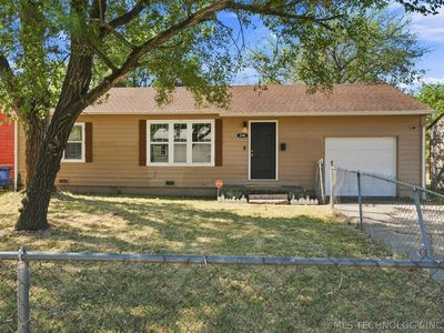 244 E 52nd Pl N