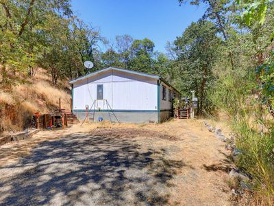 887 Three Pines Rd