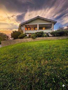 1280 Bruce St