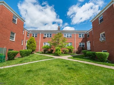 284 Claremont Ave #A3