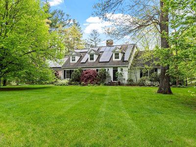 121 Hartwell Rd