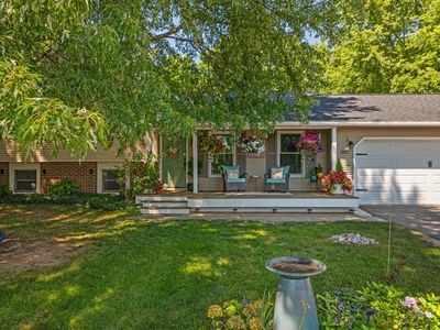 1216 Valley Dr