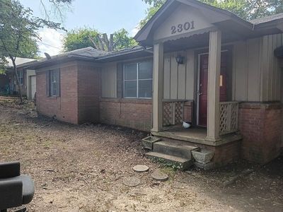 2301 Plume Dr