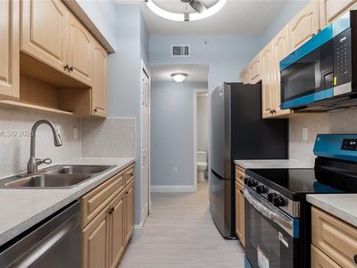 7085 Nova Dr APT 105