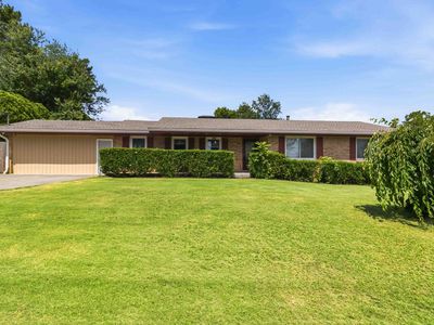 Property at 643 Rebecca St, Lilburn, GA