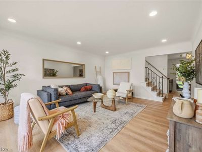 Property at 1291 Haverston Rd, Lyndhurst, OH