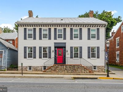 113 E Main St