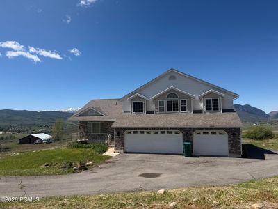 8927 E Pineview Dr