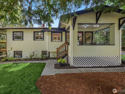 1301 E Victor Street