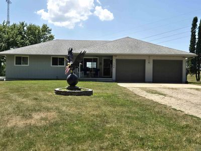 102 Sandy Ln