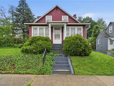328 Portage St NW