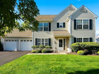 24 Crater Lake Rd