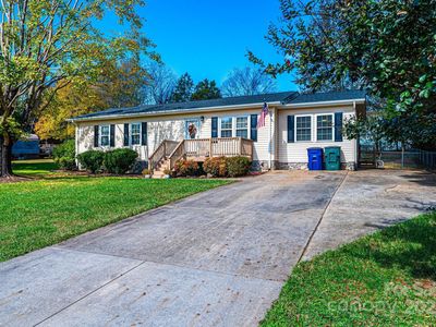 3567 Smithfield Dr NW