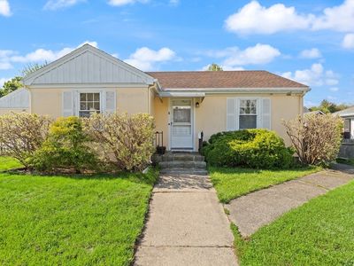 6 Corliss Ave