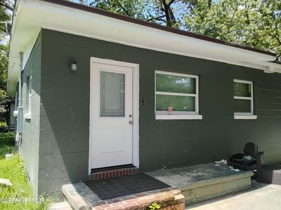 1637 W 30TH Street