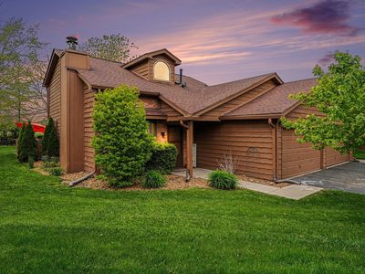 Property at 1895 Orchard Ct, Crown Point, IN