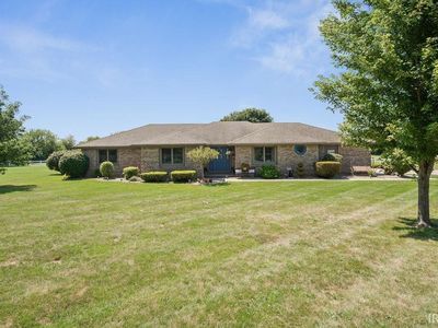 2801 E Wright Dr