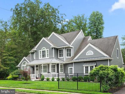 90 Chapman Ave