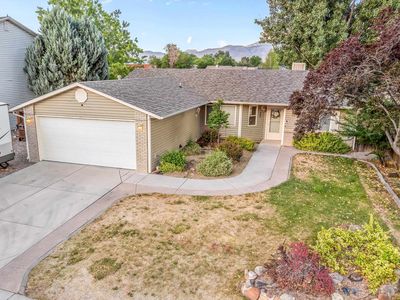 490 Aspen Grove Dr