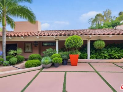 1641 N Crescent Heights Blvd