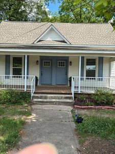 5 E Main St