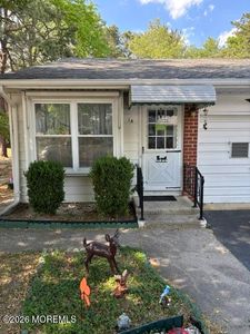 1 A Lexington Drive