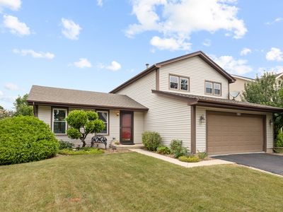 1842 Hawk Ln