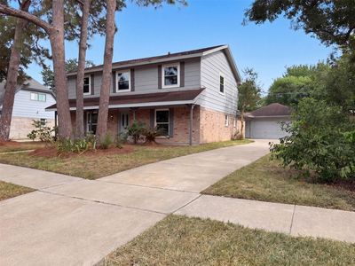 Property at 16121 Lakeview Dr, Jersey Village, TX