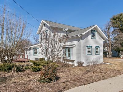 7 East Rollin Street